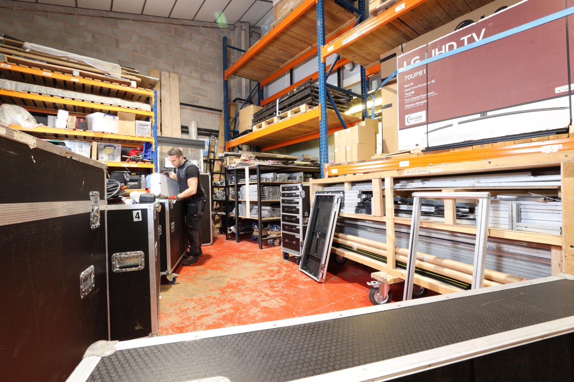 SRXPO workshop and install crew in Chester